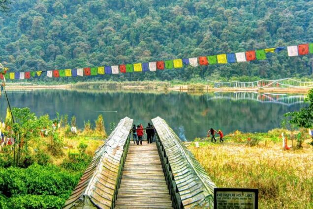 East Himalayan Glitter :  Gangtok | Pelling | Darjeeling | Kalimpong